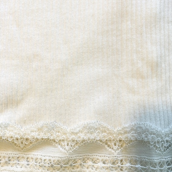 Caution to the Wind S White Flirty Button-Up Crop Top With Lace - Picture 3 of 4